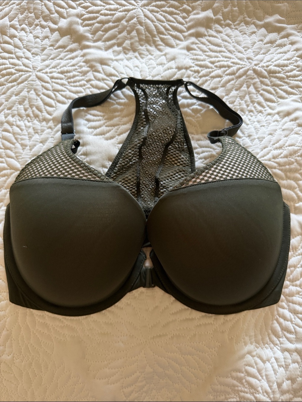 Victoria secret t-shirt push-up full coverage Olive Green Mesh Racerback Bra